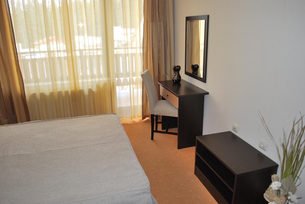 Spider House Aparthotel ปอมโปโรโว ห้อง รูปภาพ