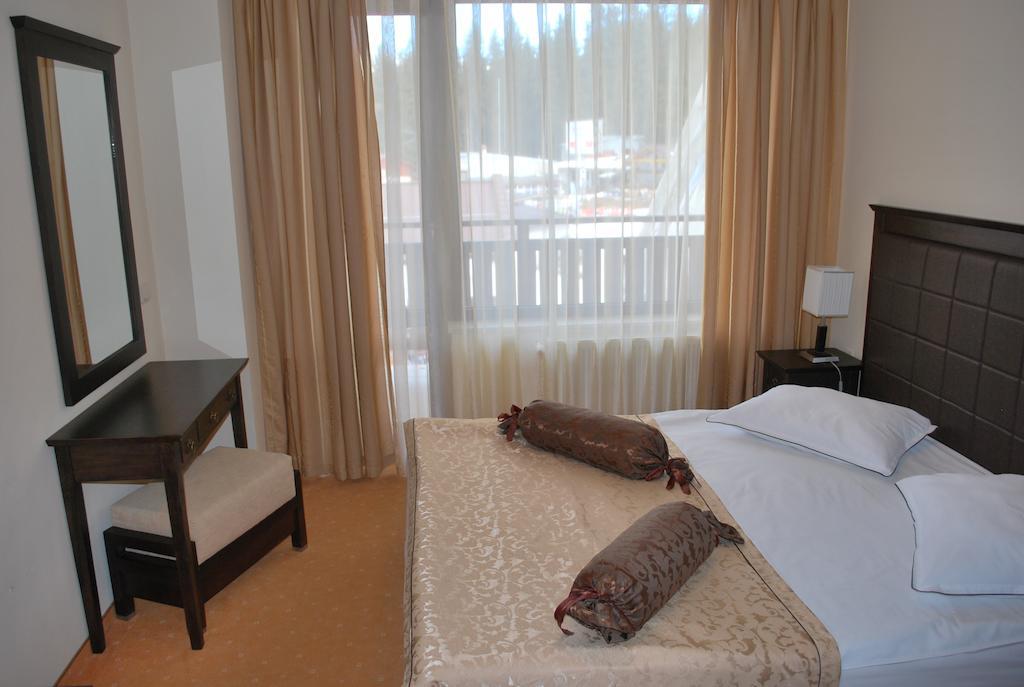 Spider House Aparthotel ปอมโปโรโว ห้อง รูปภาพ
