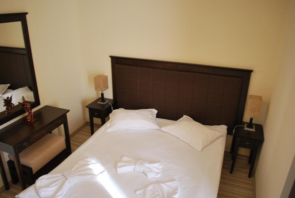 Spider House Aparthotel ปอมโปโรโว ห้อง รูปภาพ